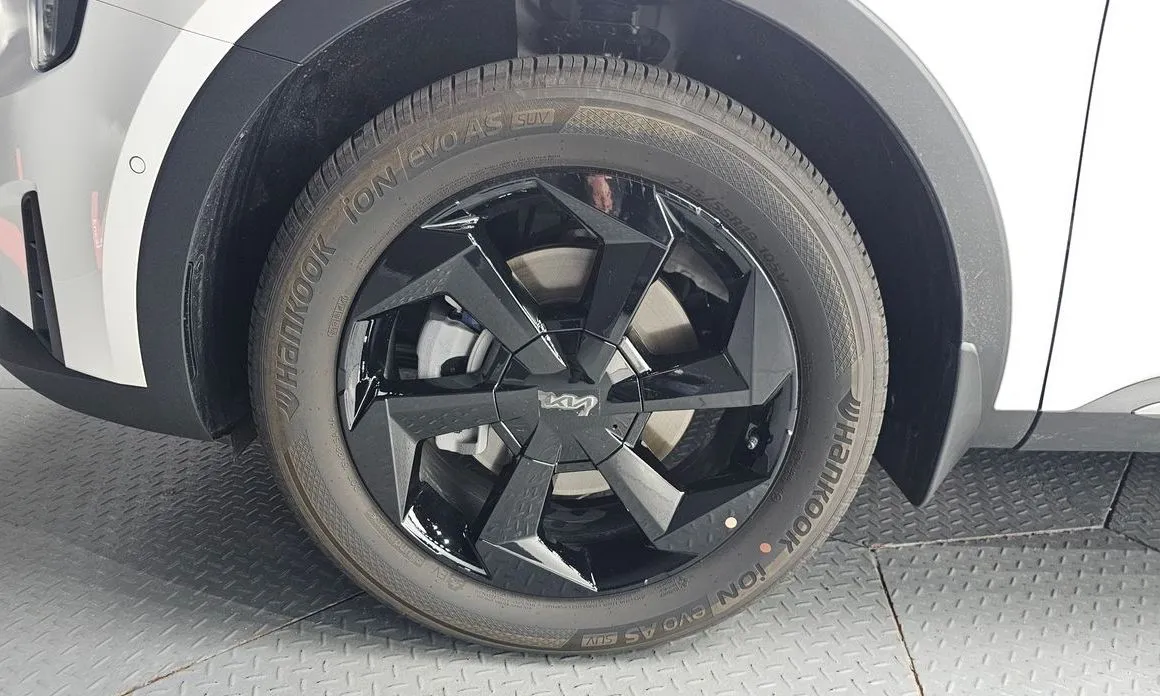 Kia Sorento — фото 5