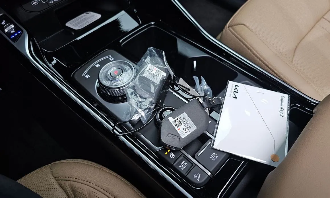 Kia Sorento — фото 8