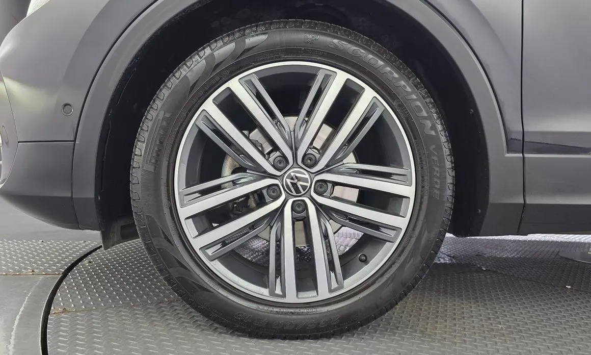 Volkswagen Tiguan — фото 9