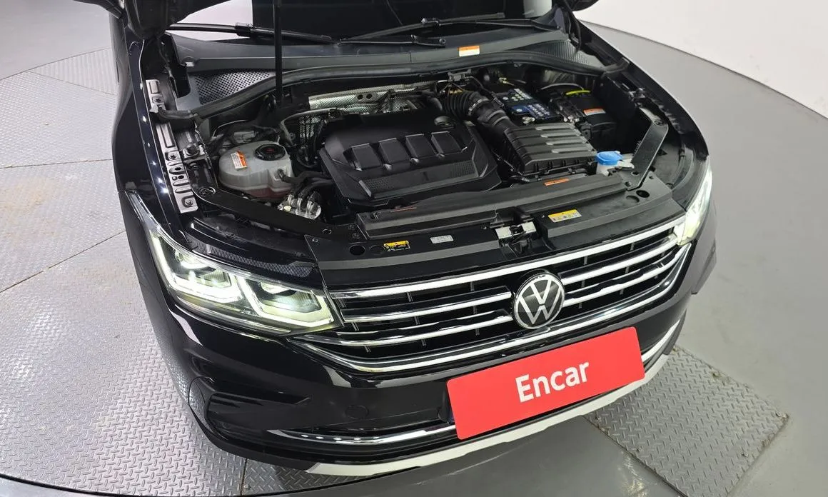 Volkswagen Tiguan — фото 7