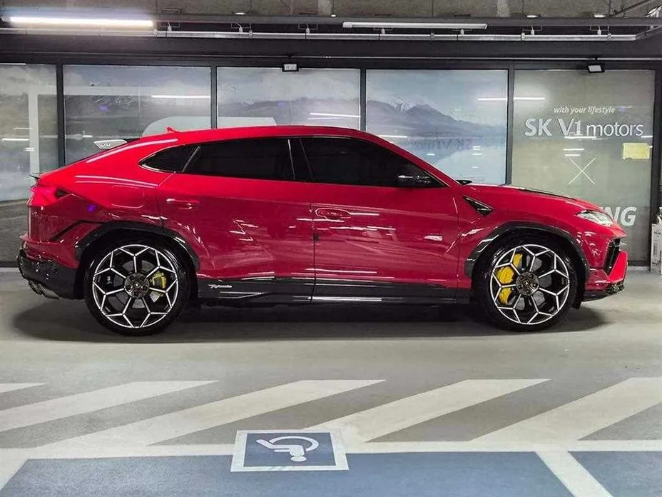 Lamborghini Urus — фото 7