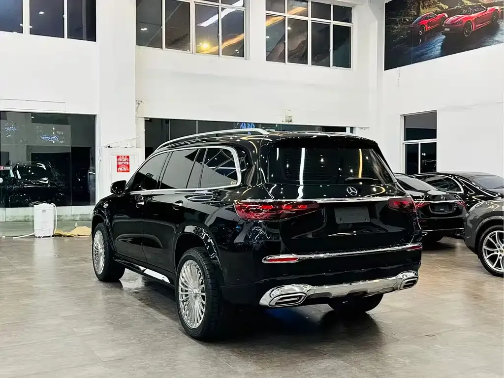 Mercedes-Benz GLS — фото 5