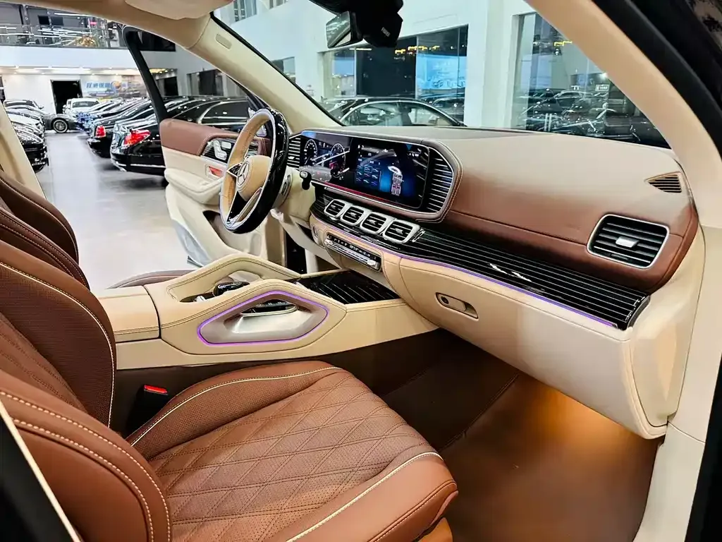 Mercedes-Benz GLS — фото 4