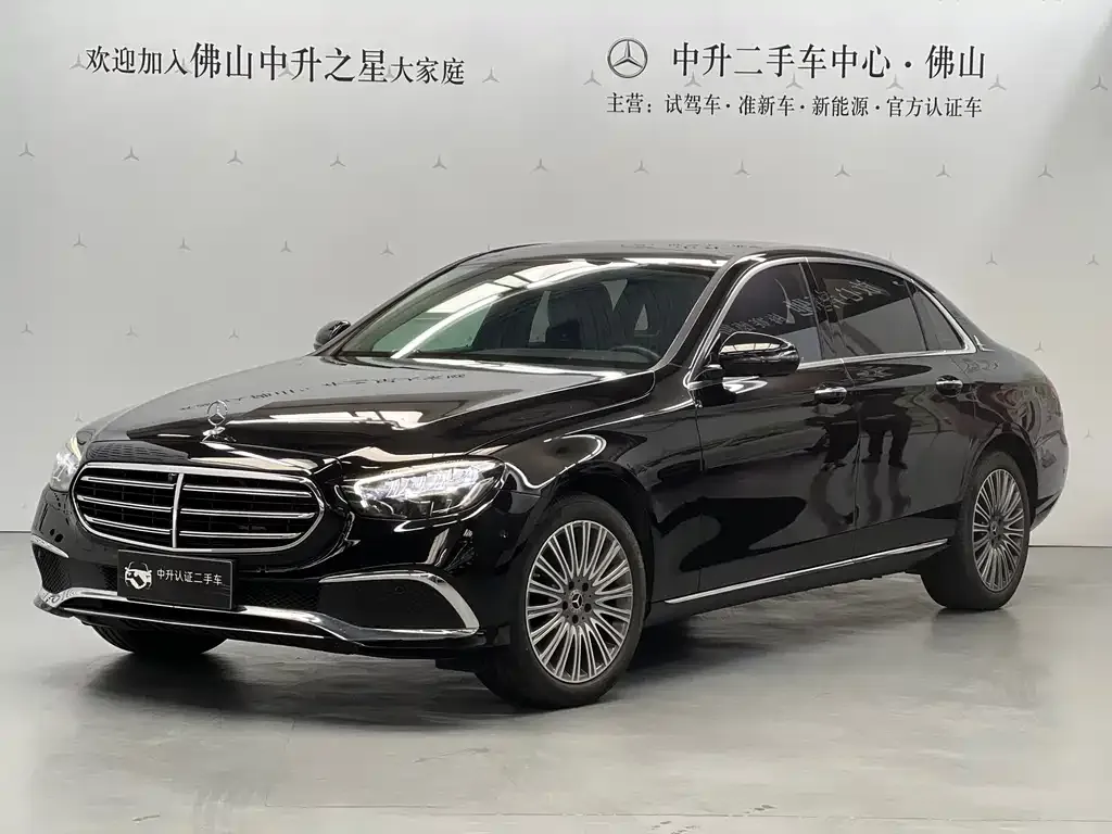 Mercedes-Benz E-Class — фото 1