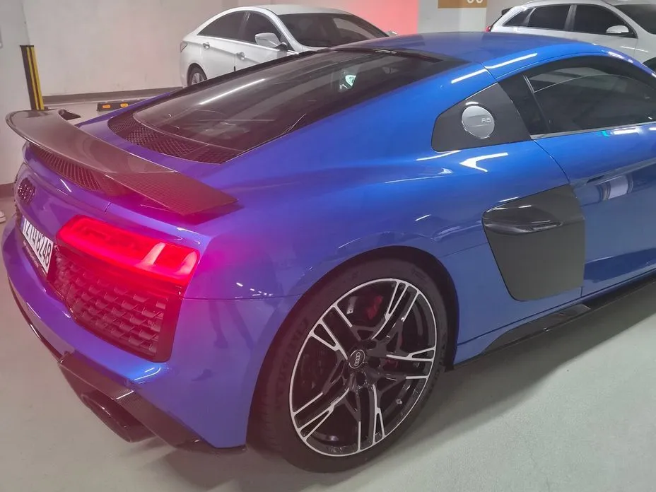 Audi R8 — фото 2