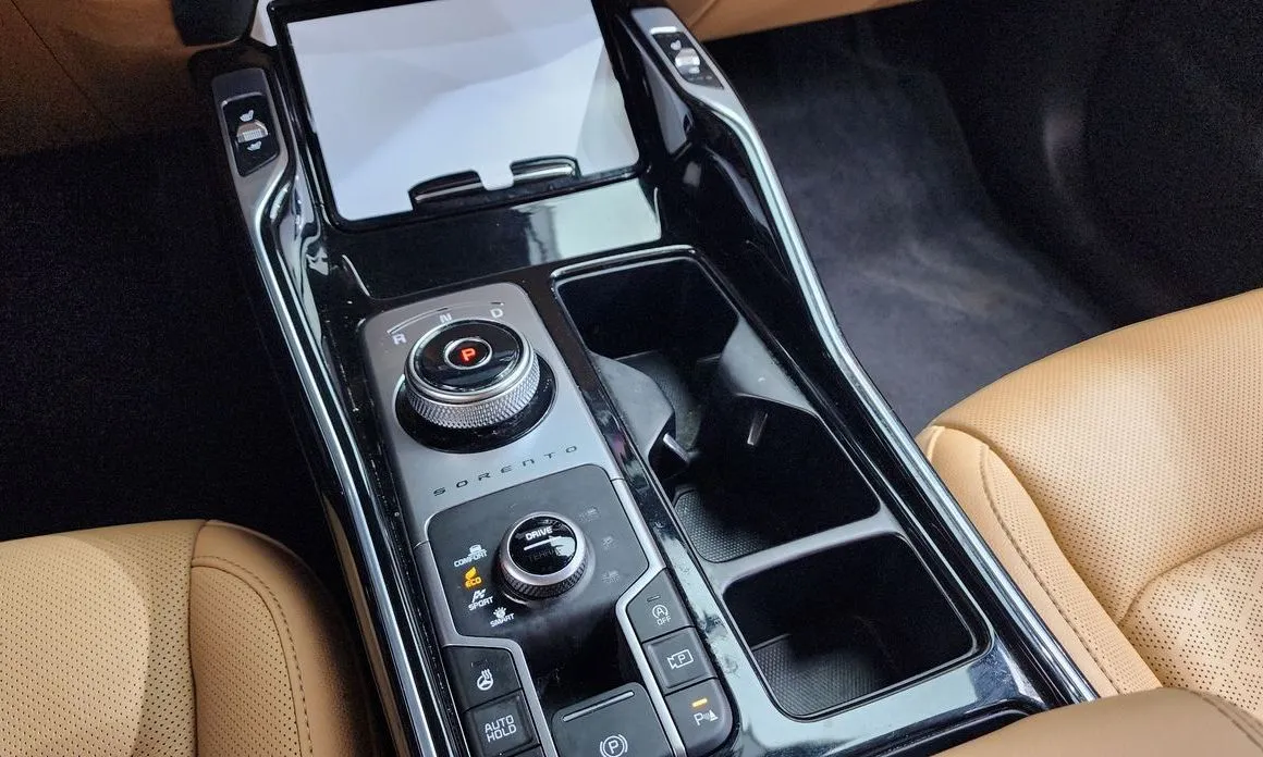 Kia Sorento — фото 10
