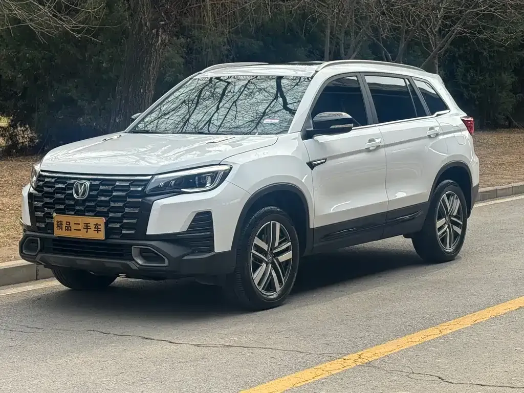 Changan CS75 — фото 1