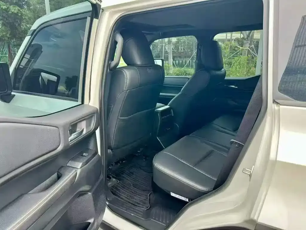 Toyota Prado — фото 3