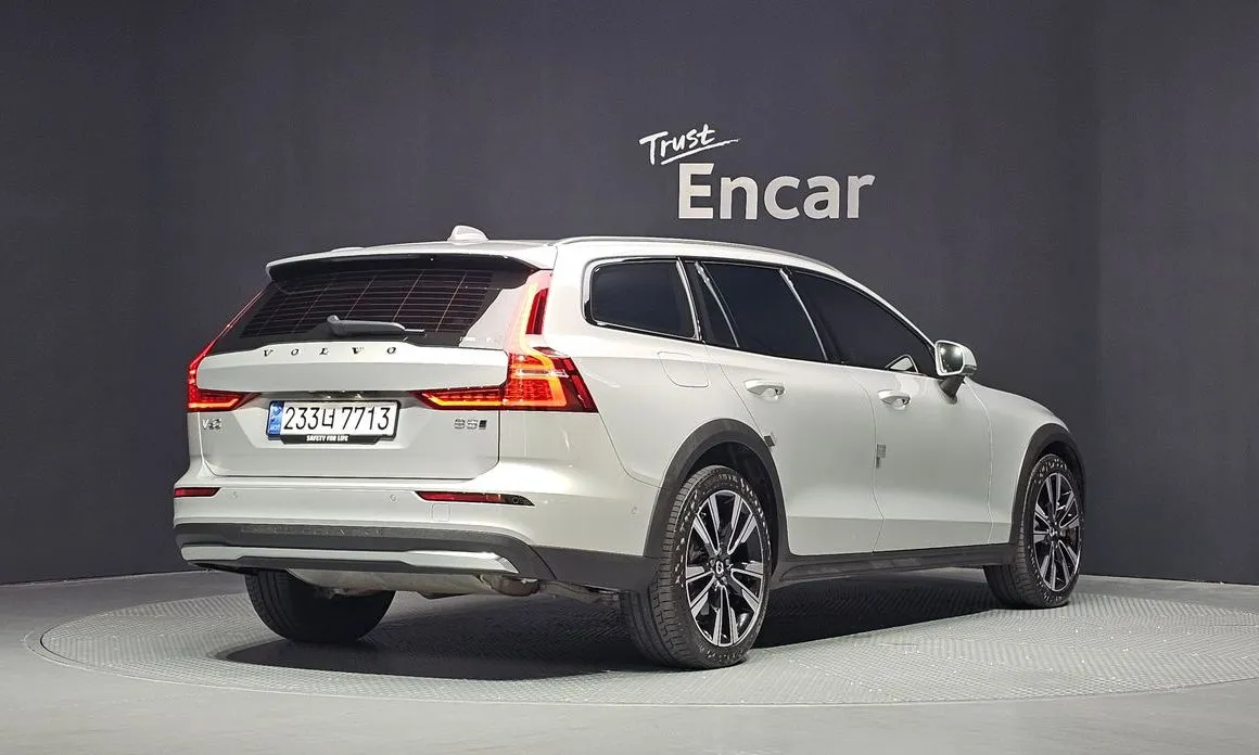 Volvo V60 — фото 8