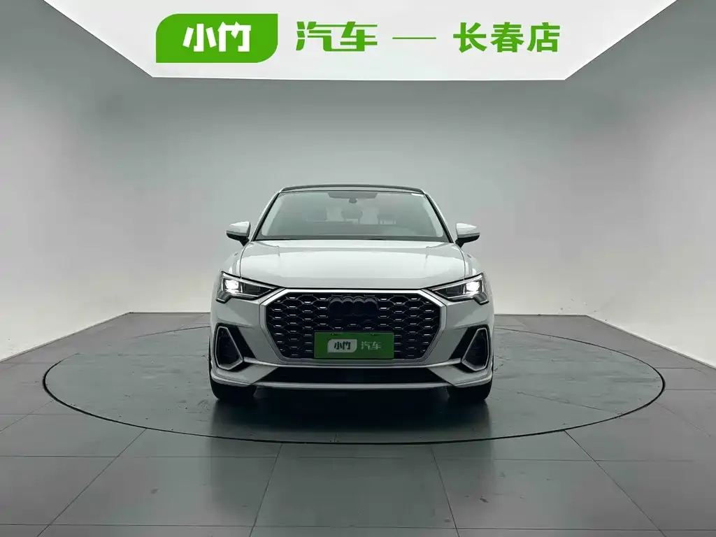 Audi Q3 Sportback — фото 9