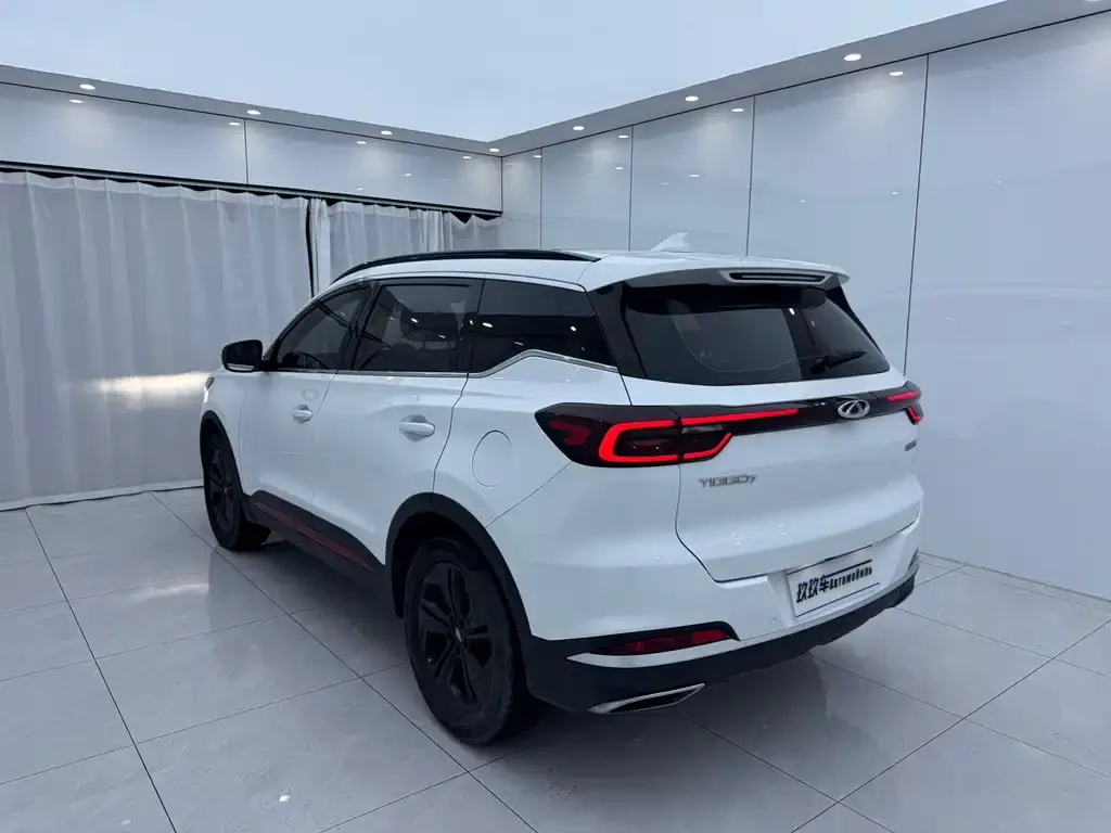 Chery Tiggo 7 — фото 10