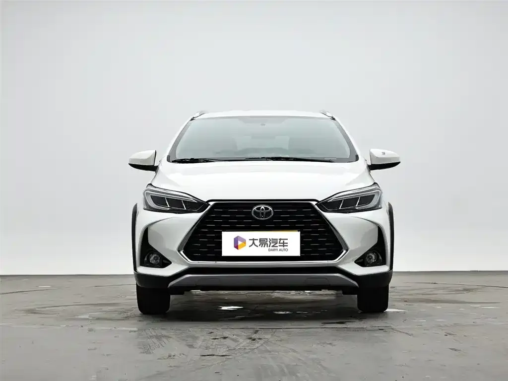 Toyota Yaris L — фото 7
