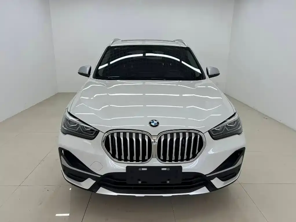 BMW X1 — фото 9
