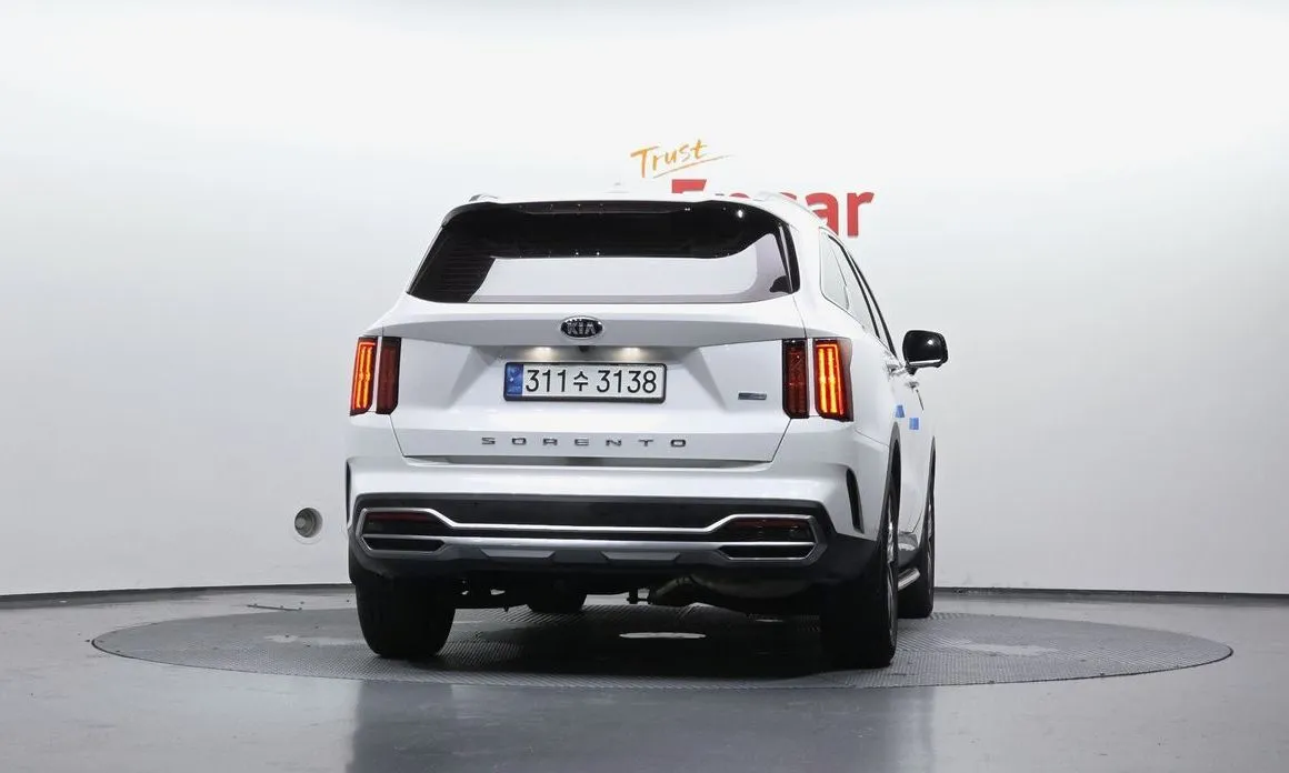 Kia Sorento — фото 6
