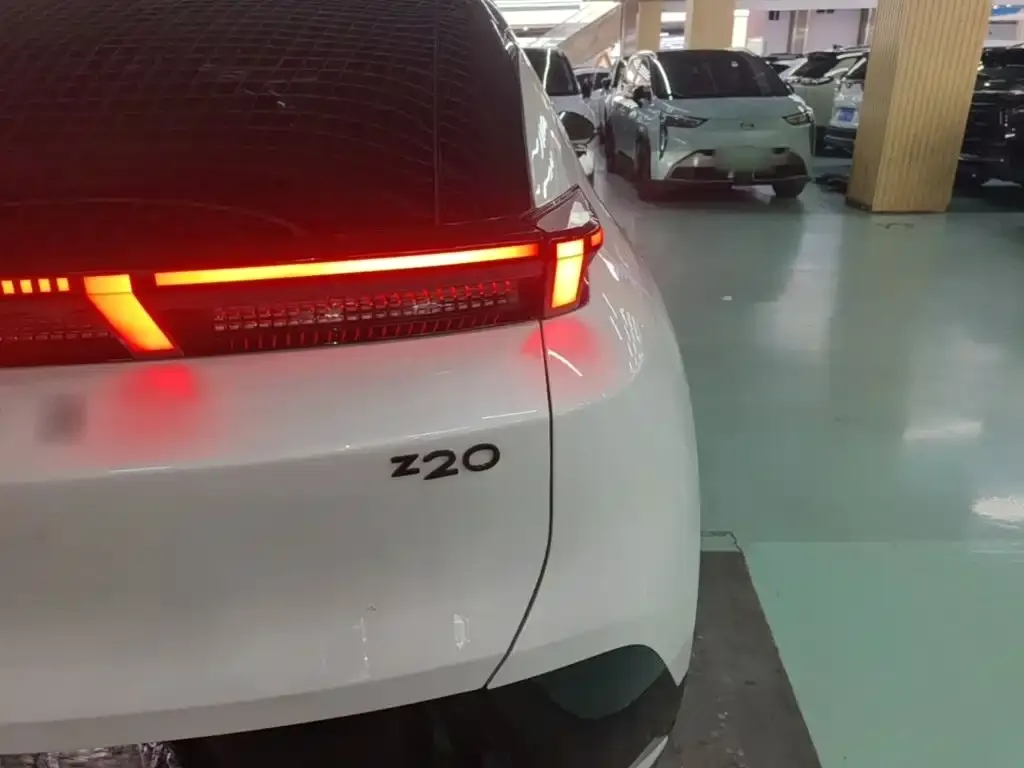 Lynk & Co Z20 — фото 10