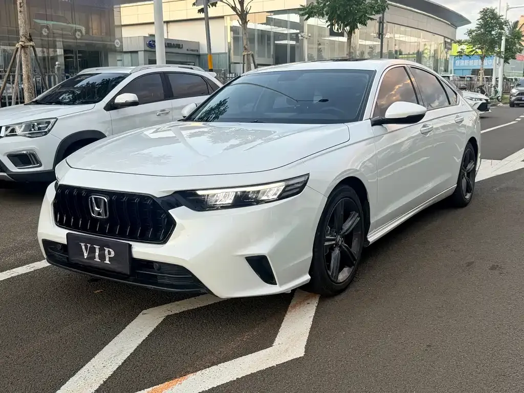 Honda Inspire — фото 1