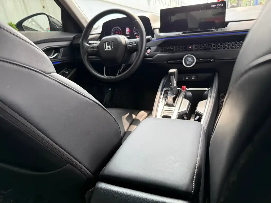 Honda Accord — фото 3