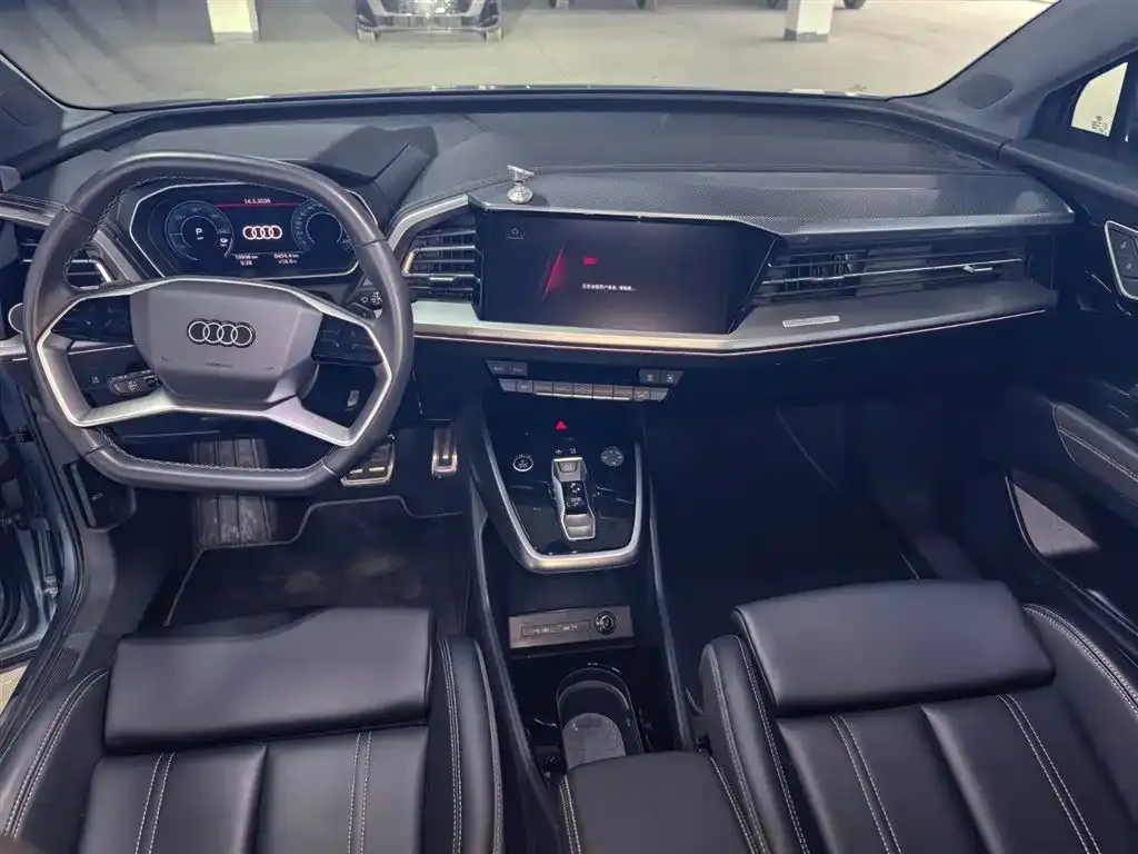Audi Q4 e-tron — фото 8