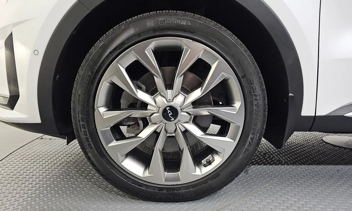Kia Sorento — фото 10
