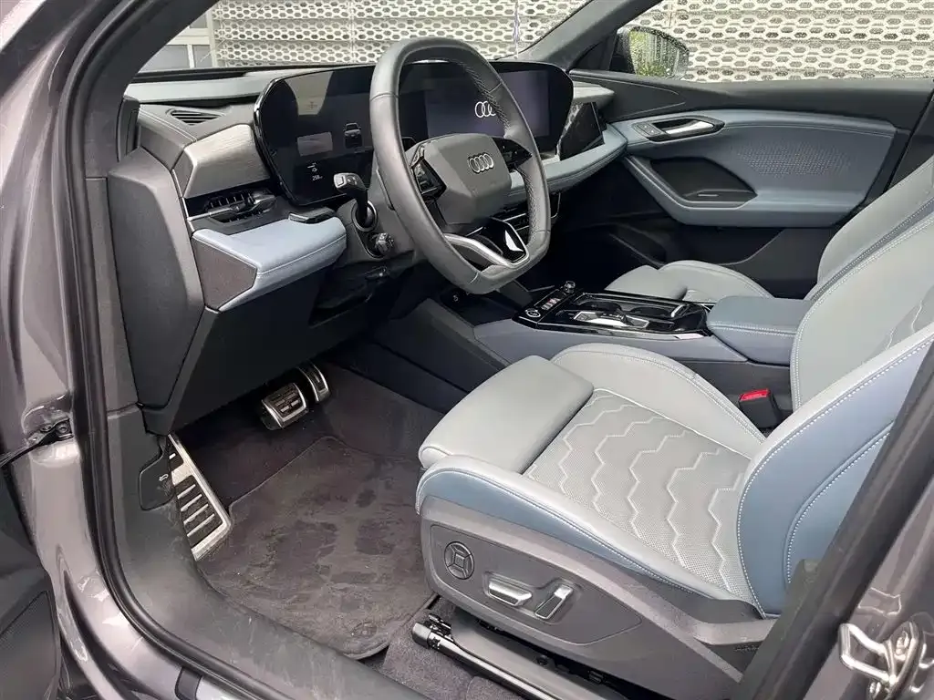 Audi Q6L e-tron — фото 4