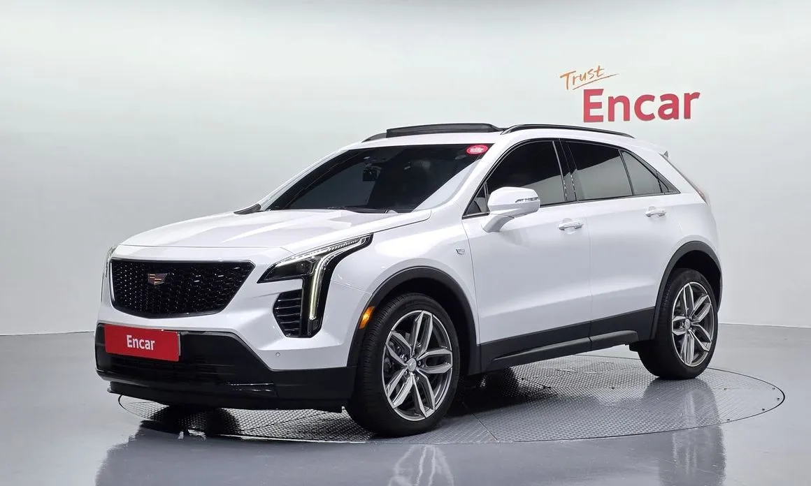 Cadillac XT4 — фото 1