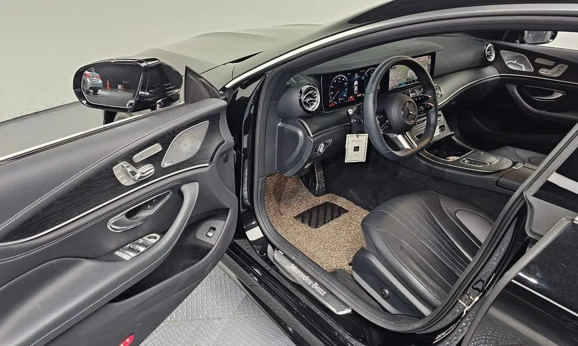 Mercedes-Benz CLS-Class — фото 10