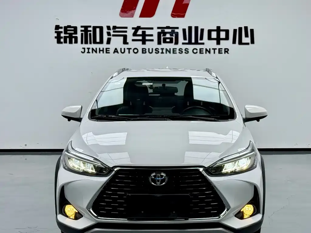 Toyota Yaris L — фото 6
