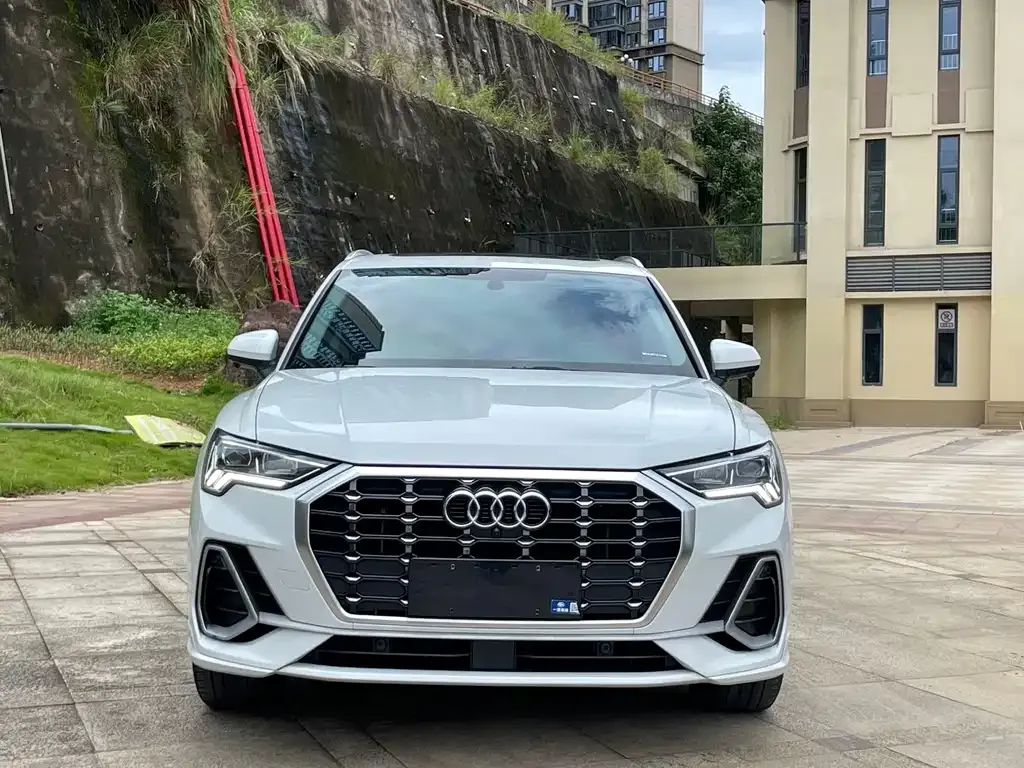 Audi Q3 — фото 5