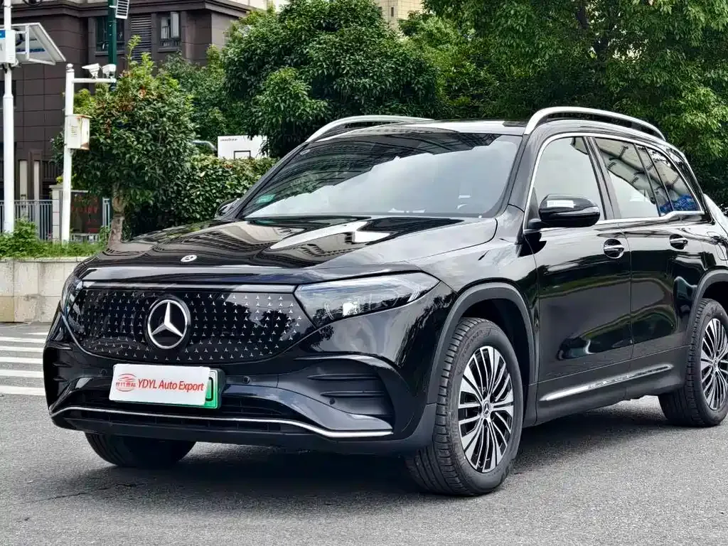 Mercedes-Benz EQB — фото 1