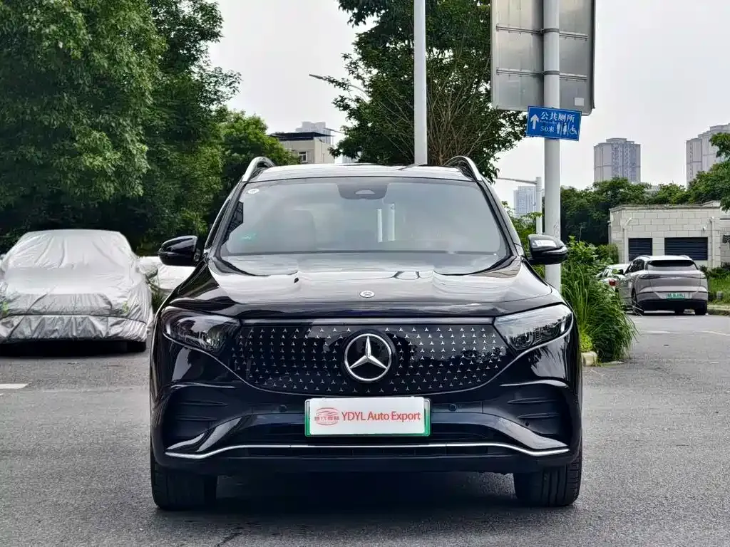 Mercedes-Benz EQB — фото 10