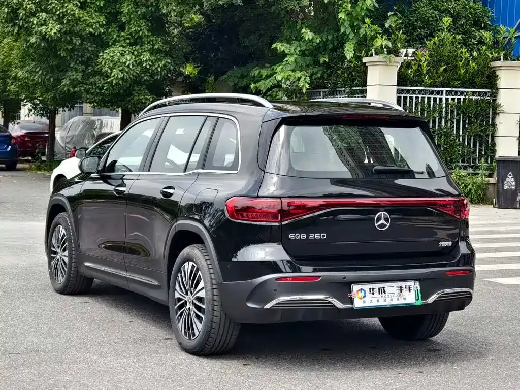 Mercedes-Benz EQB — фото 4