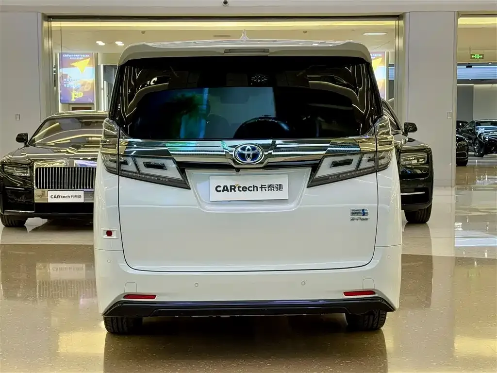 Toyota Vellfire — фото 7