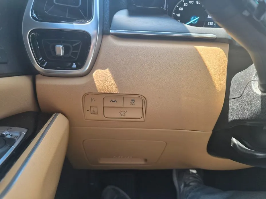Kia Sorento — фото 9