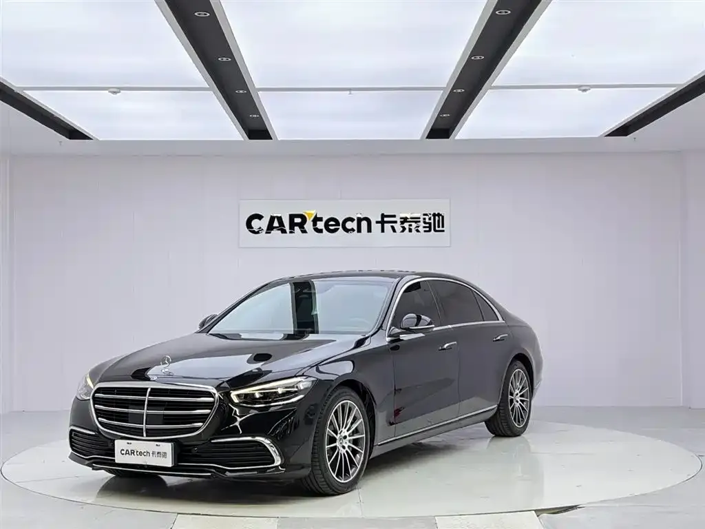 Mercedes-Benz S-Class — фото 1