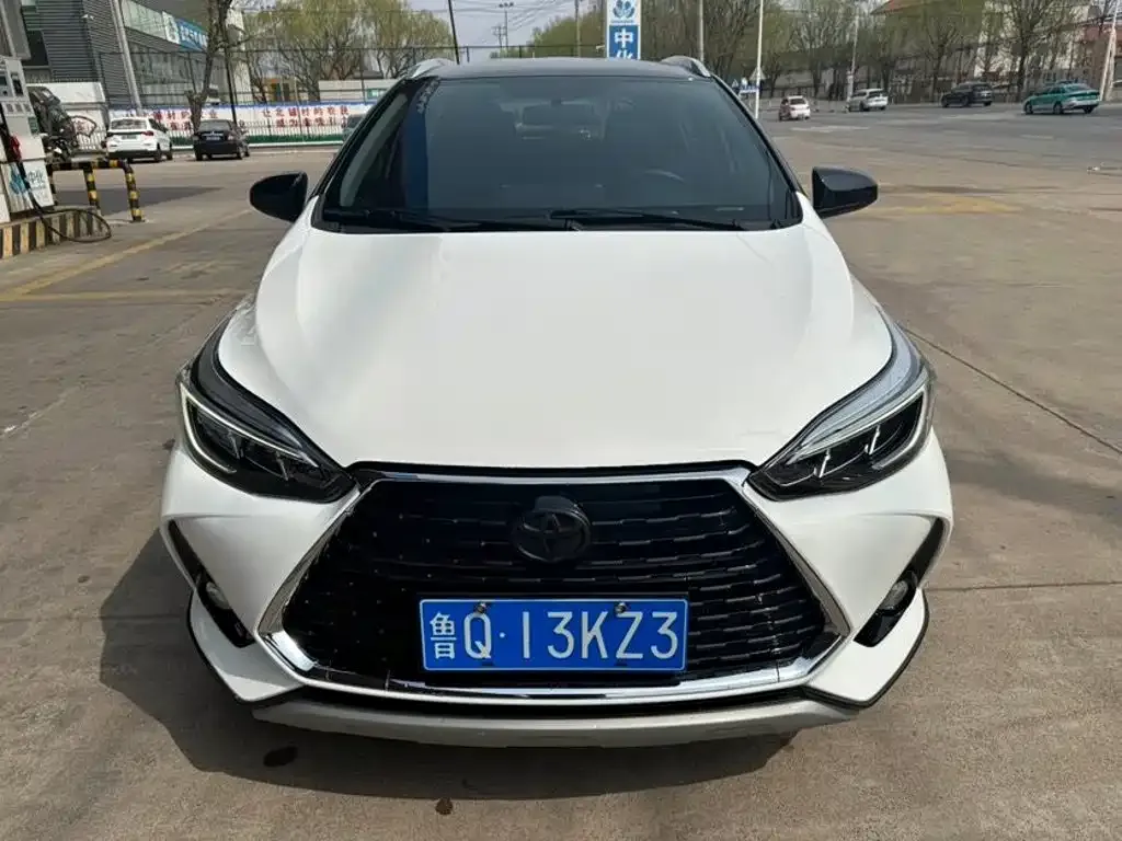 Toyota Yaris L — фото 7