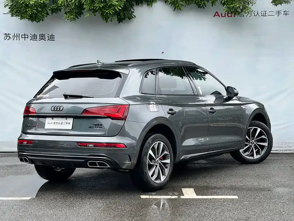 Audi Q5L — фото 10