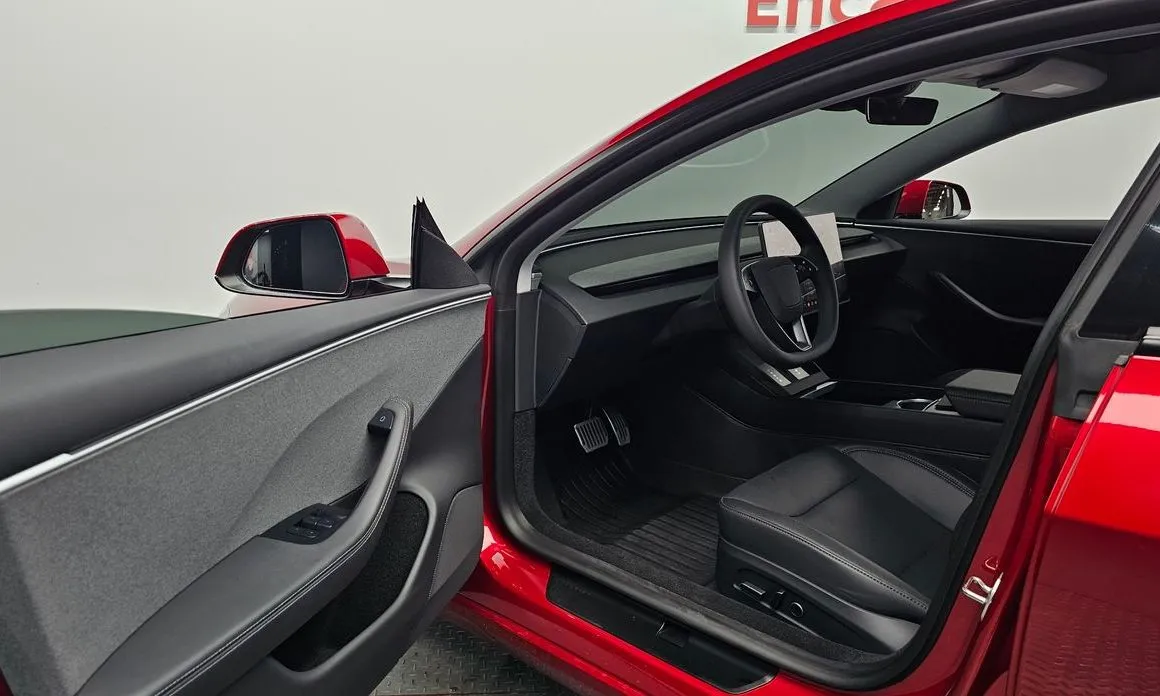 Tesla Model 3 — фото 10