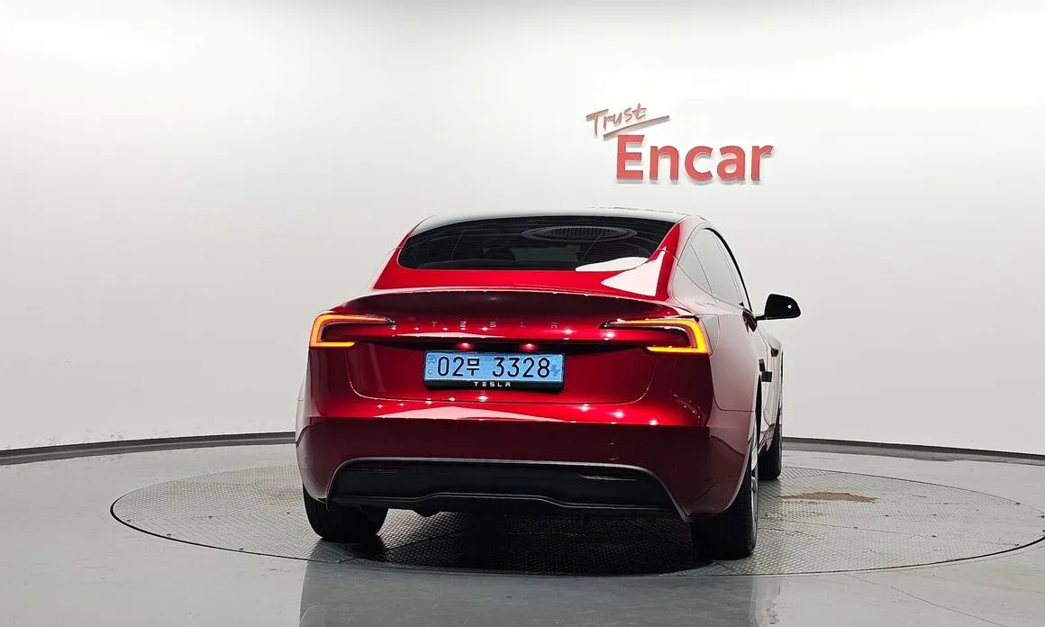 Tesla Model 3 — фото 4