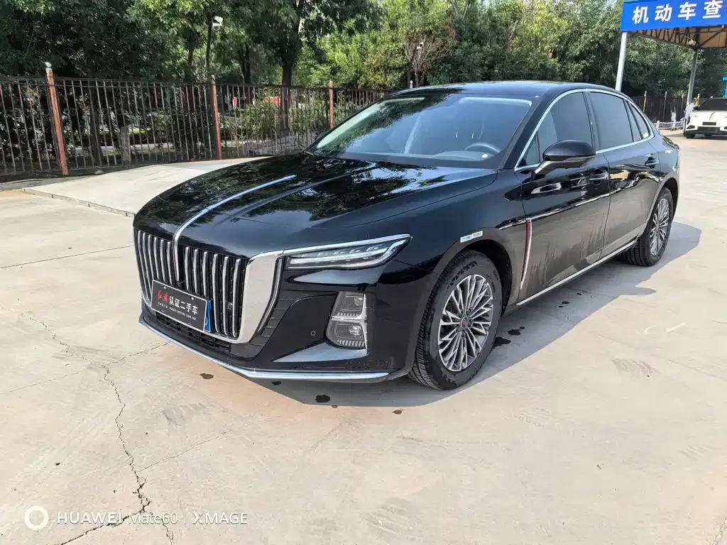 Hongqi H5 — фото 1
