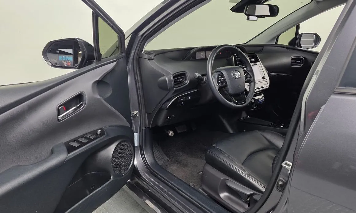 Toyota Prius — фото 8