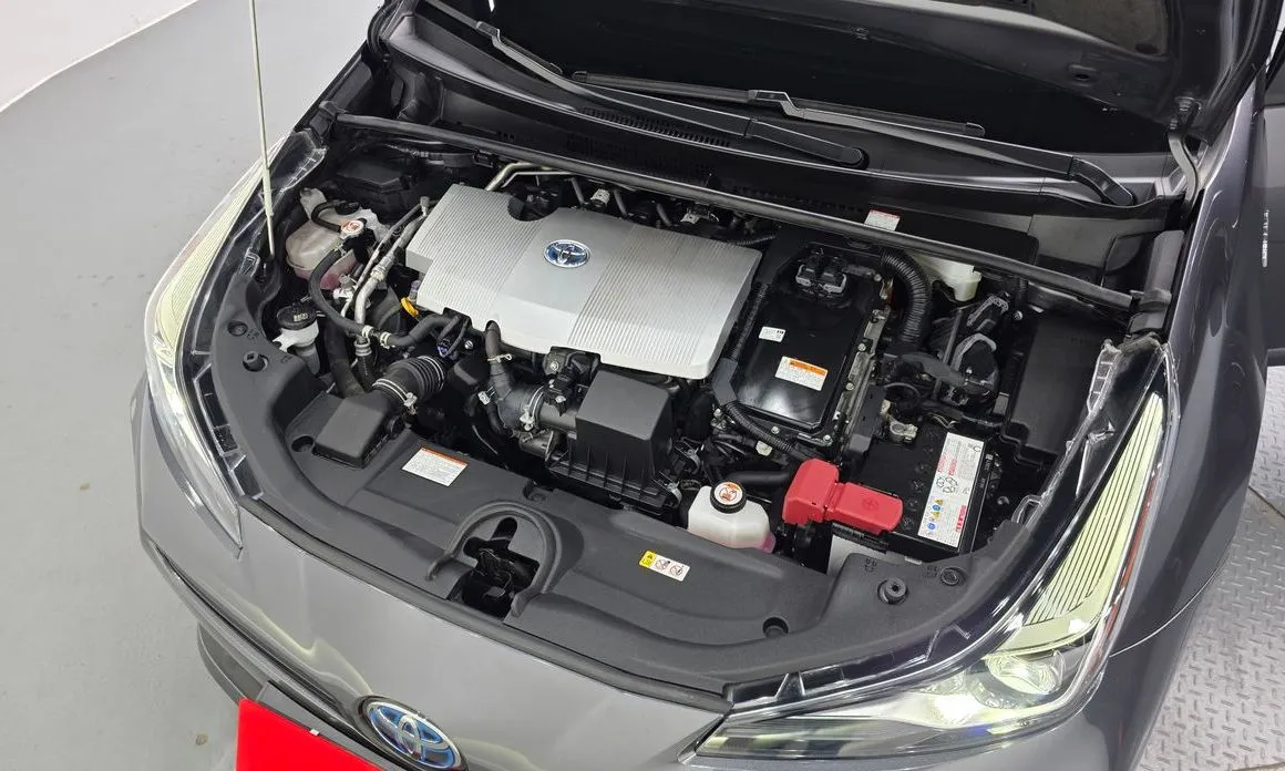 Toyota Prius — фото 9