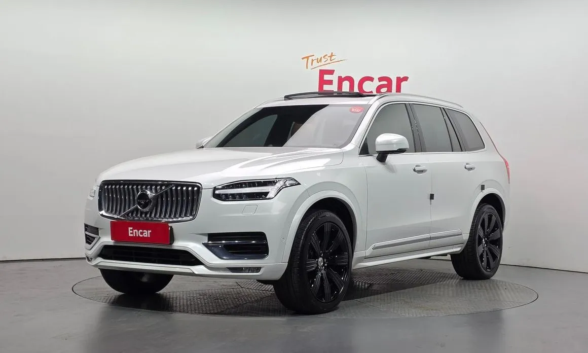 Volvo XC90 — фото 1