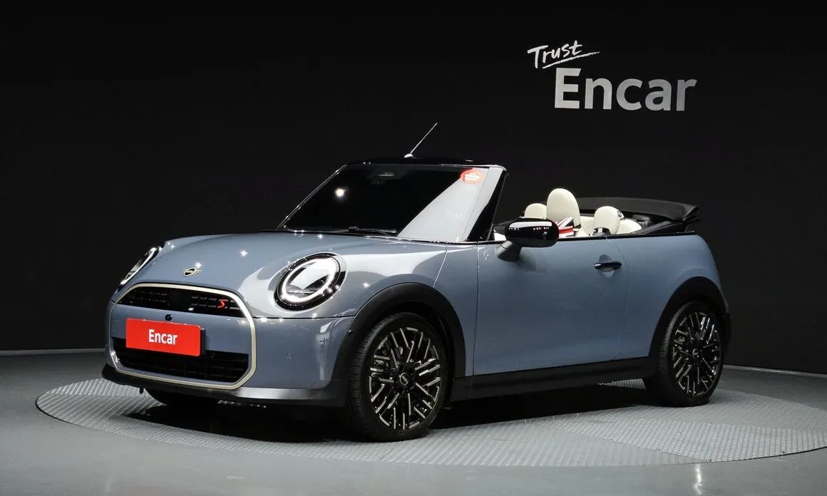 Mini Cooper Convertible — фото 1