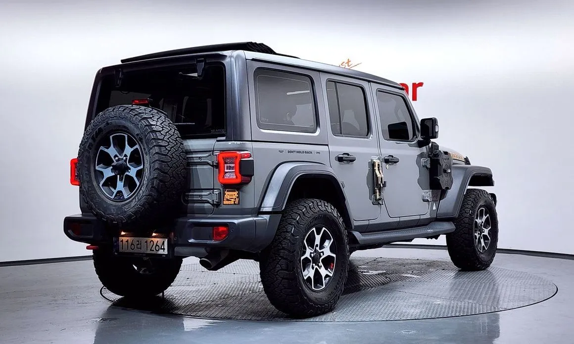 Jeep Wrangler — фото 8