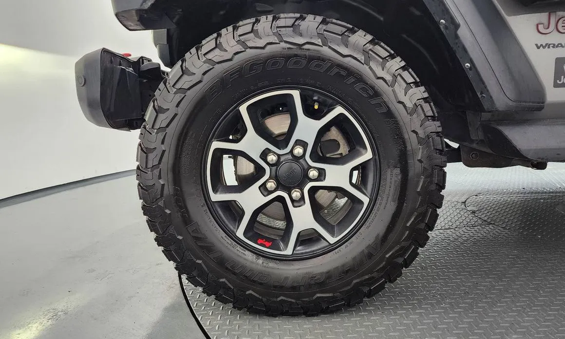 Jeep Wrangler — фото 9