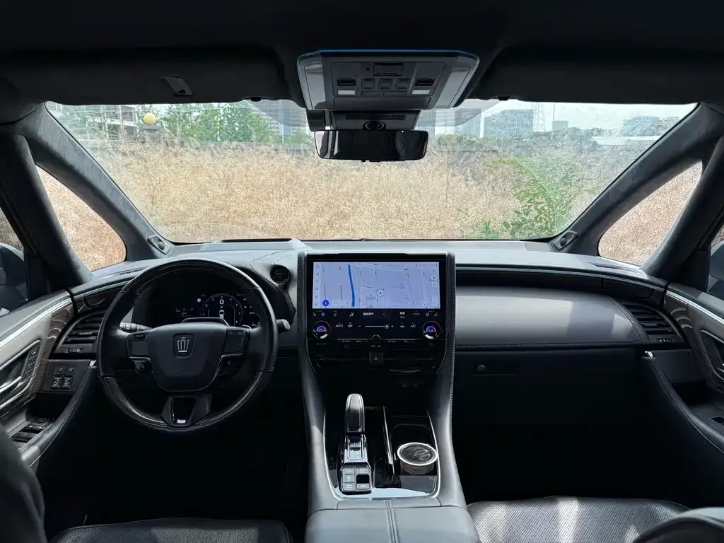 Toyota Vellfire — фото 2