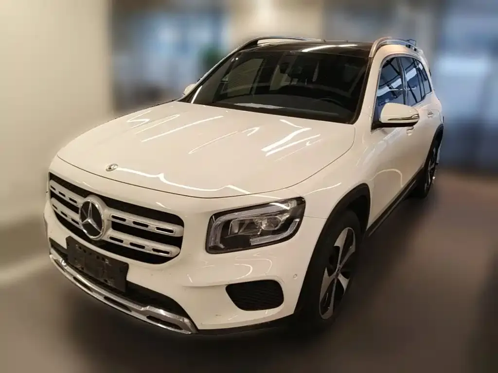 Mercedes-Benz GLB — фото 1