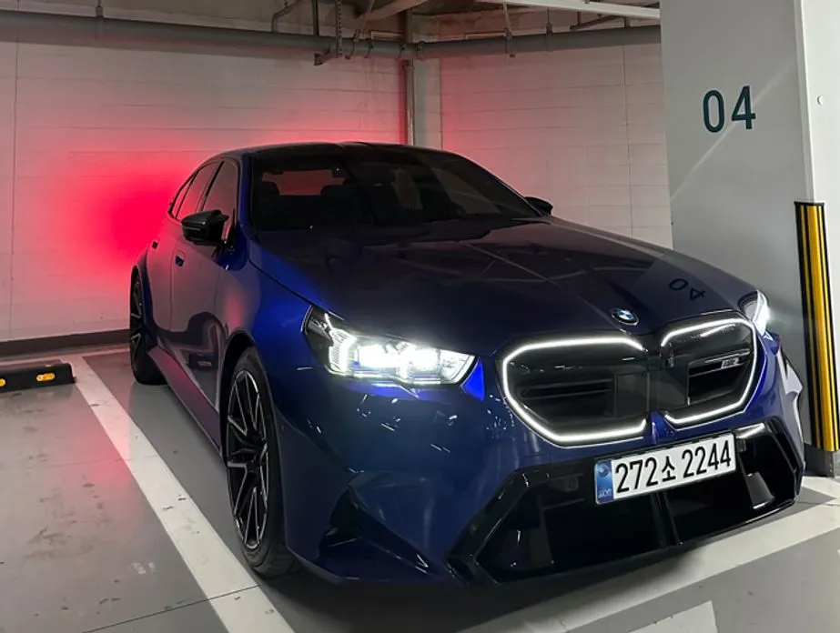 BMW M5 — фото 1