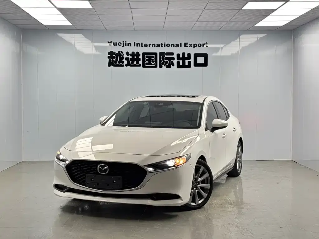 Mazda 3 Axela — фото 1
