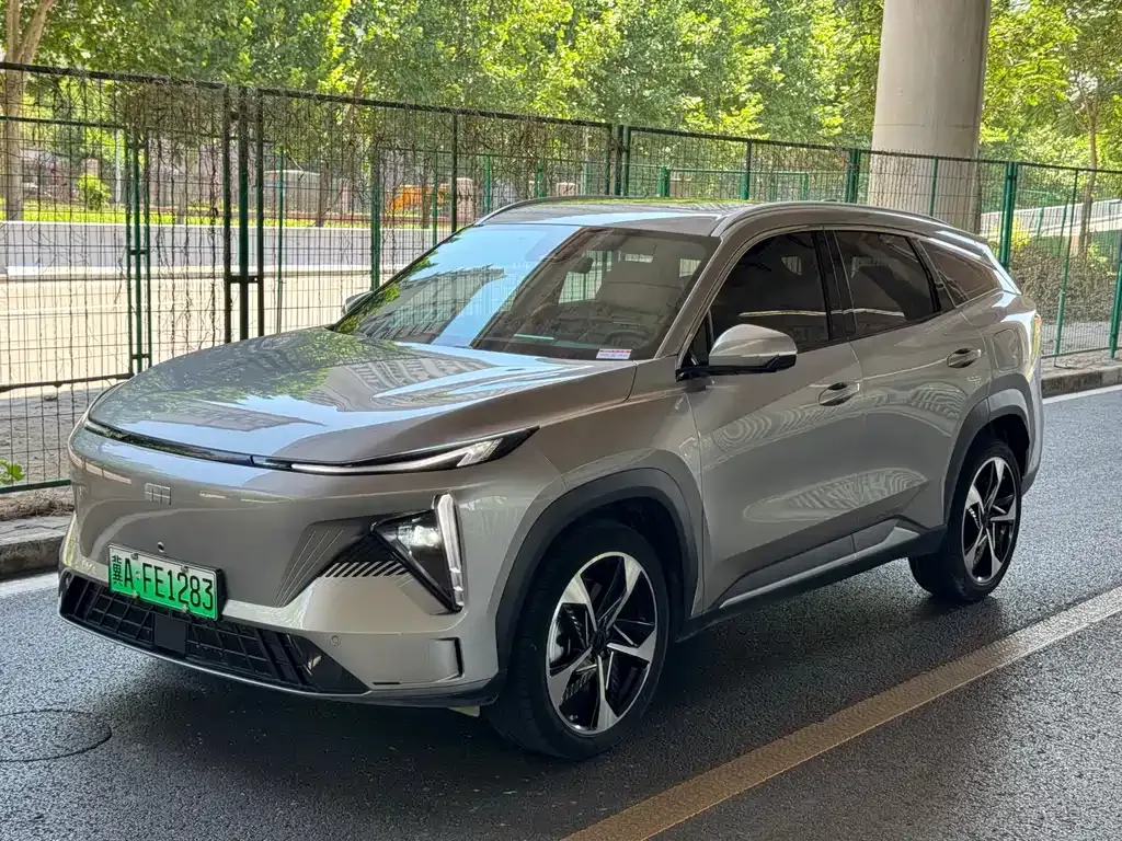 Geely Galaxy L7 — фото 1